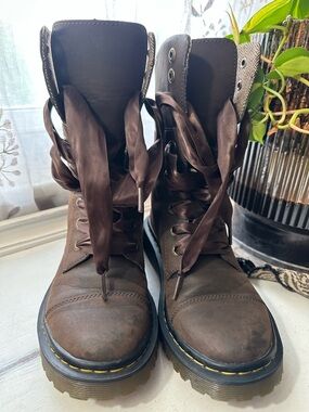 Dr Marten Amilita Brown Lace-Up & Fold Down Boots Lined Herringbone Pattern